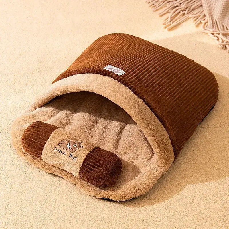 Lit d’hiver douillet pour chat : Couchage amovible parfait pour votre chien ou chat